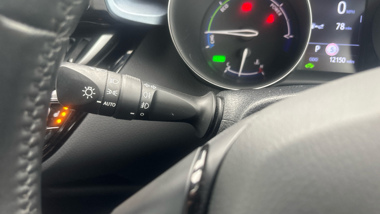 Toyota C-HR 1.8 Hybrid Design 5dr CVT Hybrid Hatchback